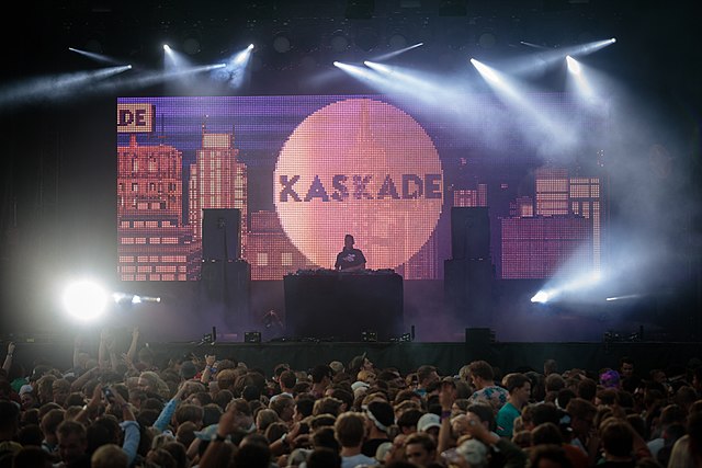 Kaskade: The Pioneering DJ Who Moves Hearts and Elevates Spirits